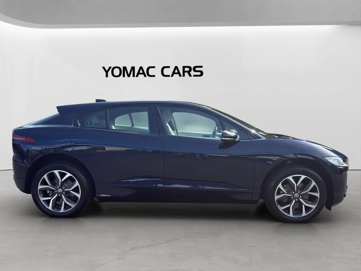 JAGUAR I PACE EV400 R DYNAMIC SE 2023 - Image 2