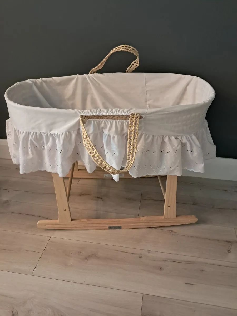 Moses Basket with Stand