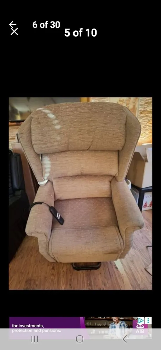 Riser recliner electric armchair - Image 1
