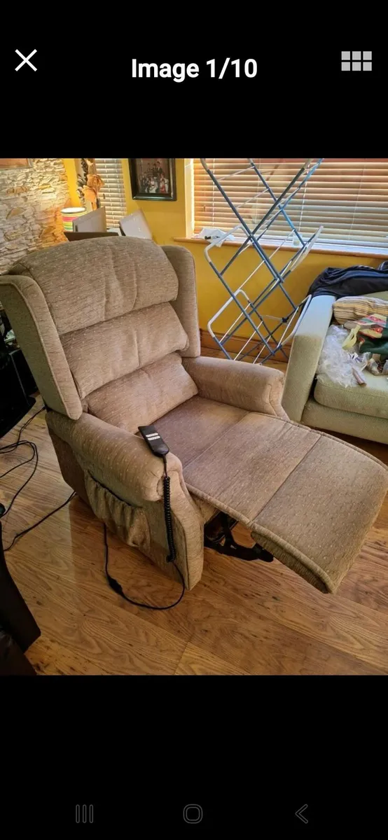 Riser recliner electric armchair - Image 3