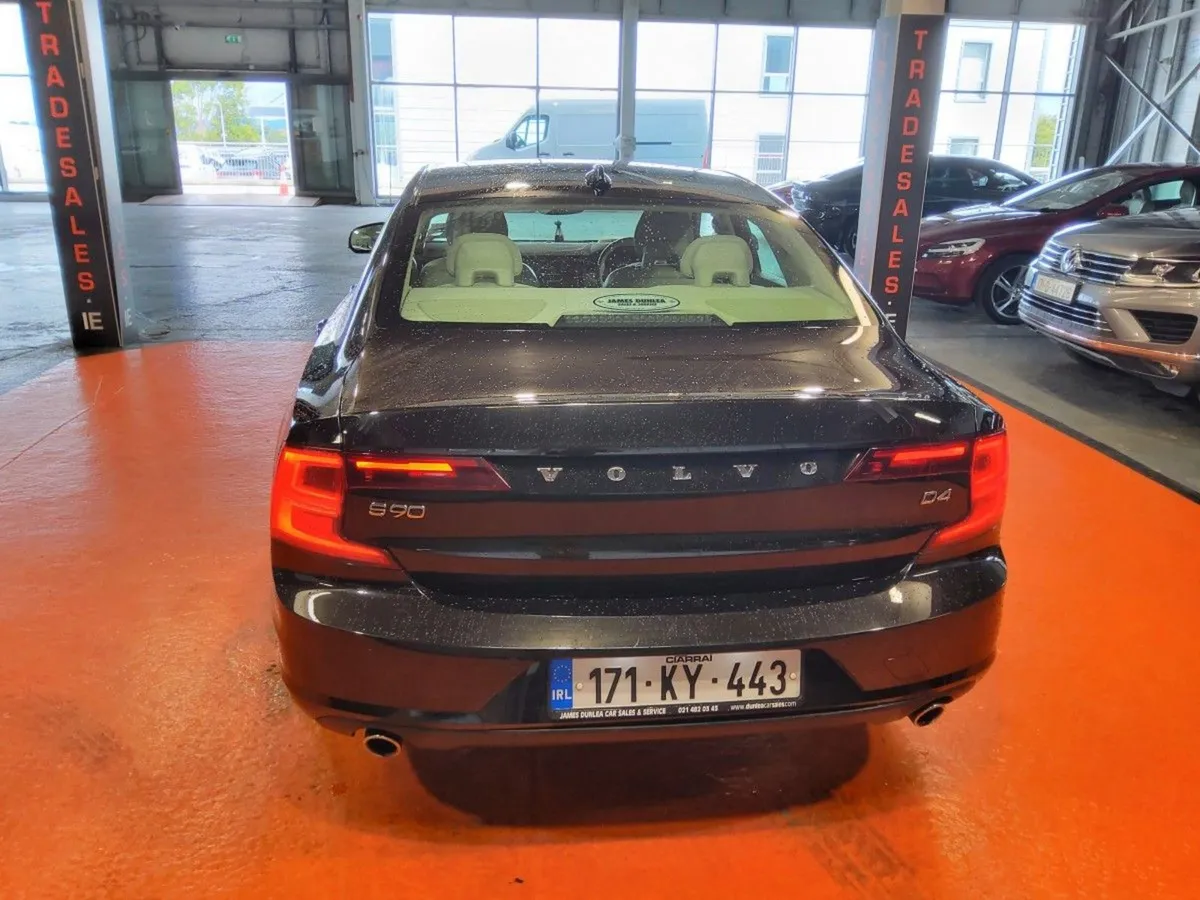 Volvo S90 D4 2.0l 190hp Momentum Geartronic - Image 4