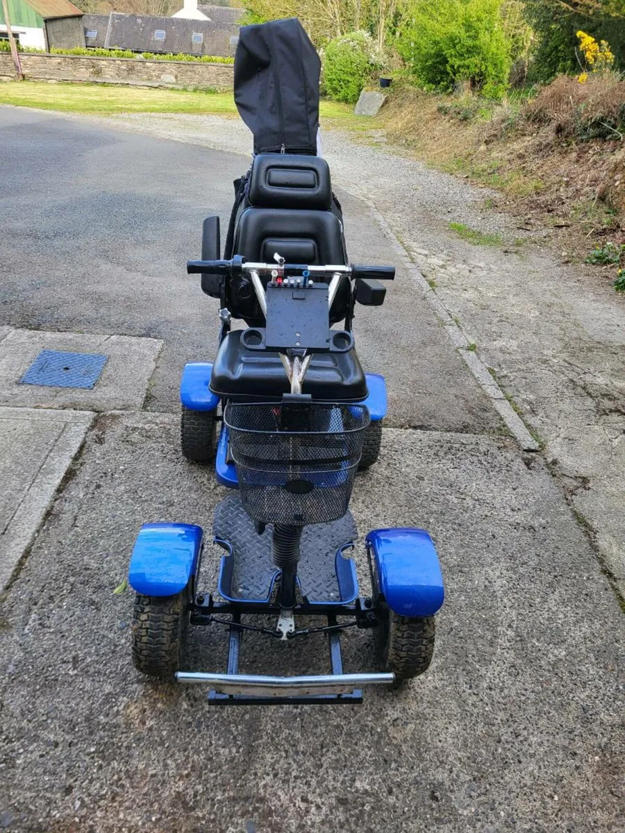 Single seat golf buggy - Image 4