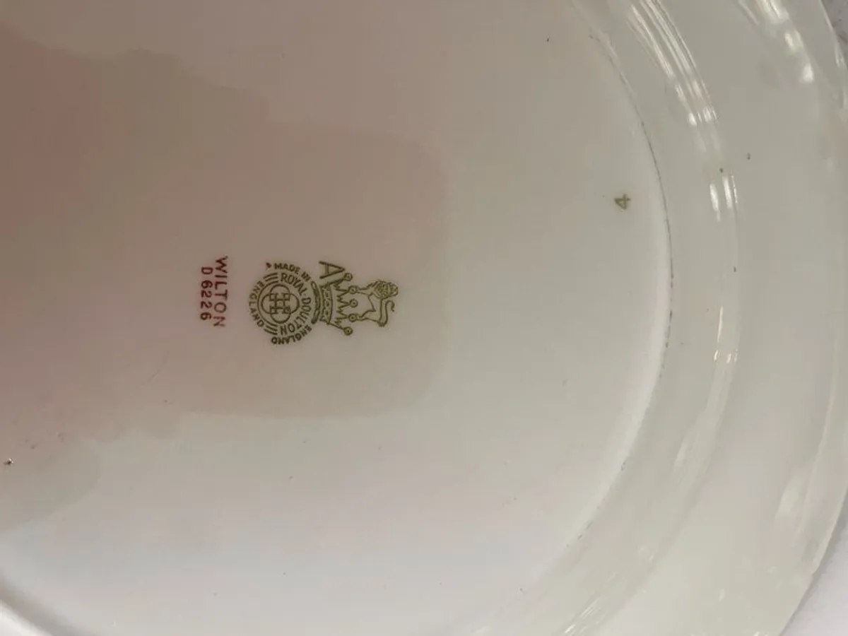 Vintage Royal Daulton dinner Plates X 2 - Image 2