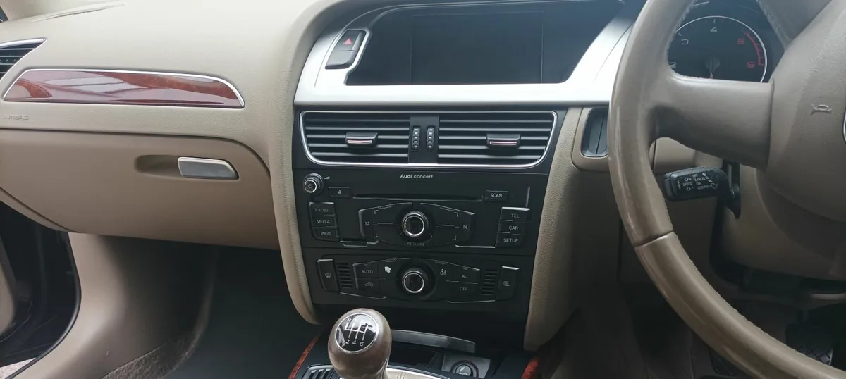 Audi A4 2011 - Image 2