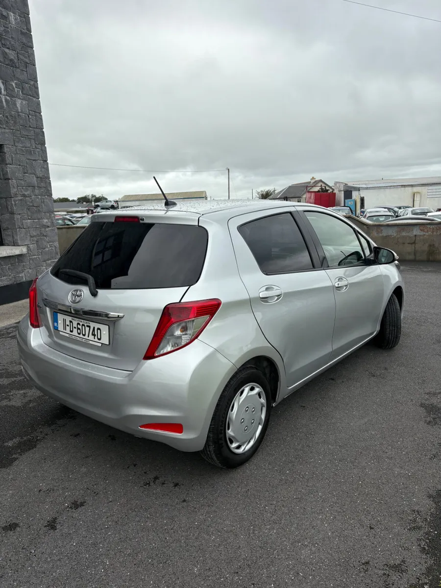 Toyota Vitz 2011 - Image 4