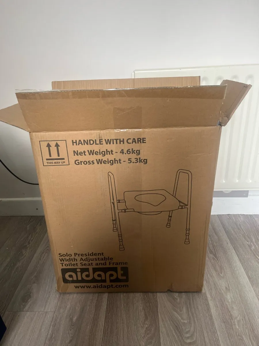 Raised Toilet Seat with frame - Image 2