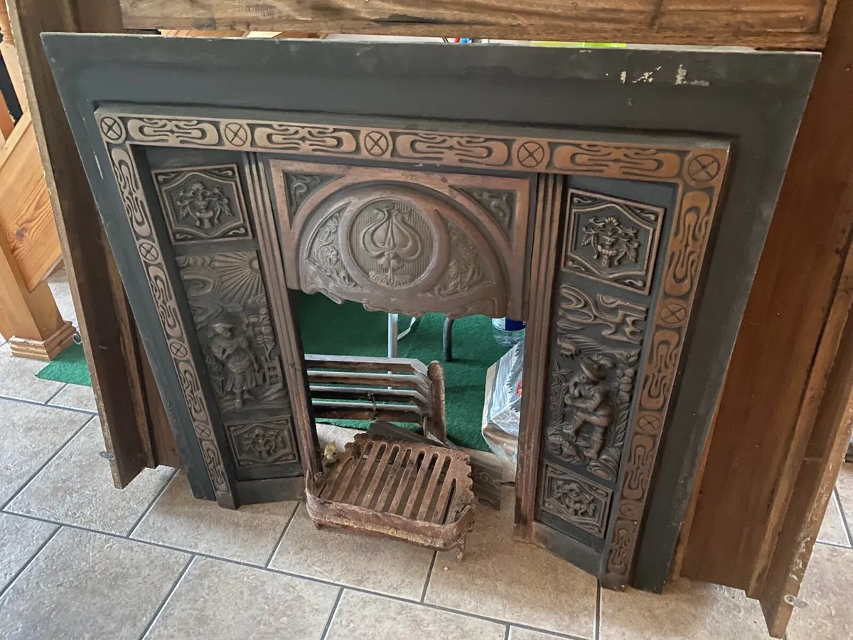 A fire surround - Image 2