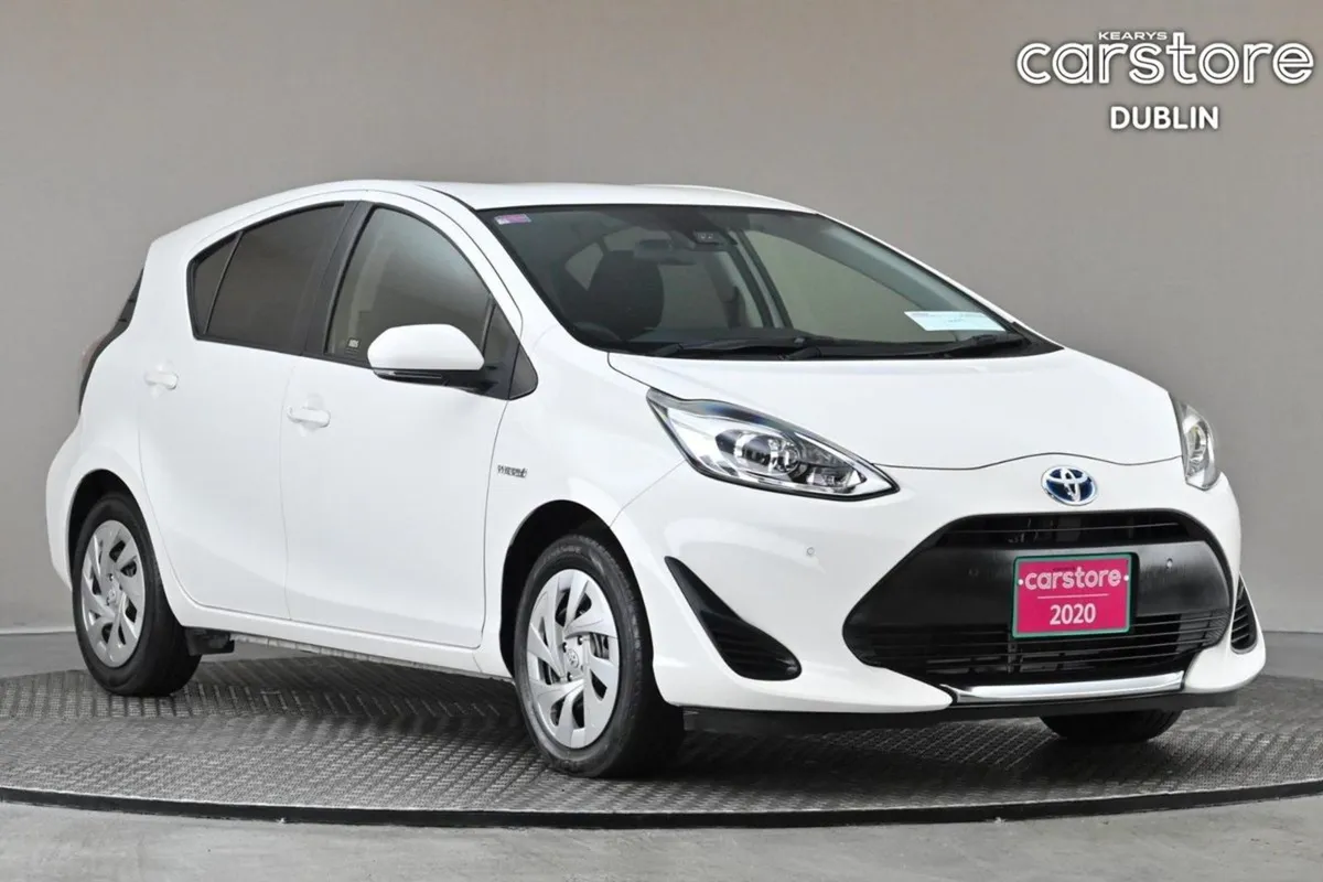 Toyota Aqua 1.5 Vvt-i Hybrid  android Car Player - Image 1