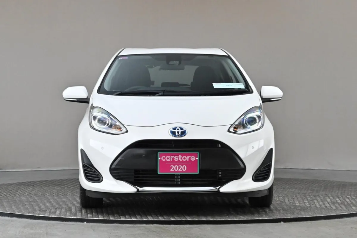 Toyota Aqua 1.5 Vvt-i Hybrid  android Car Player - Image 2