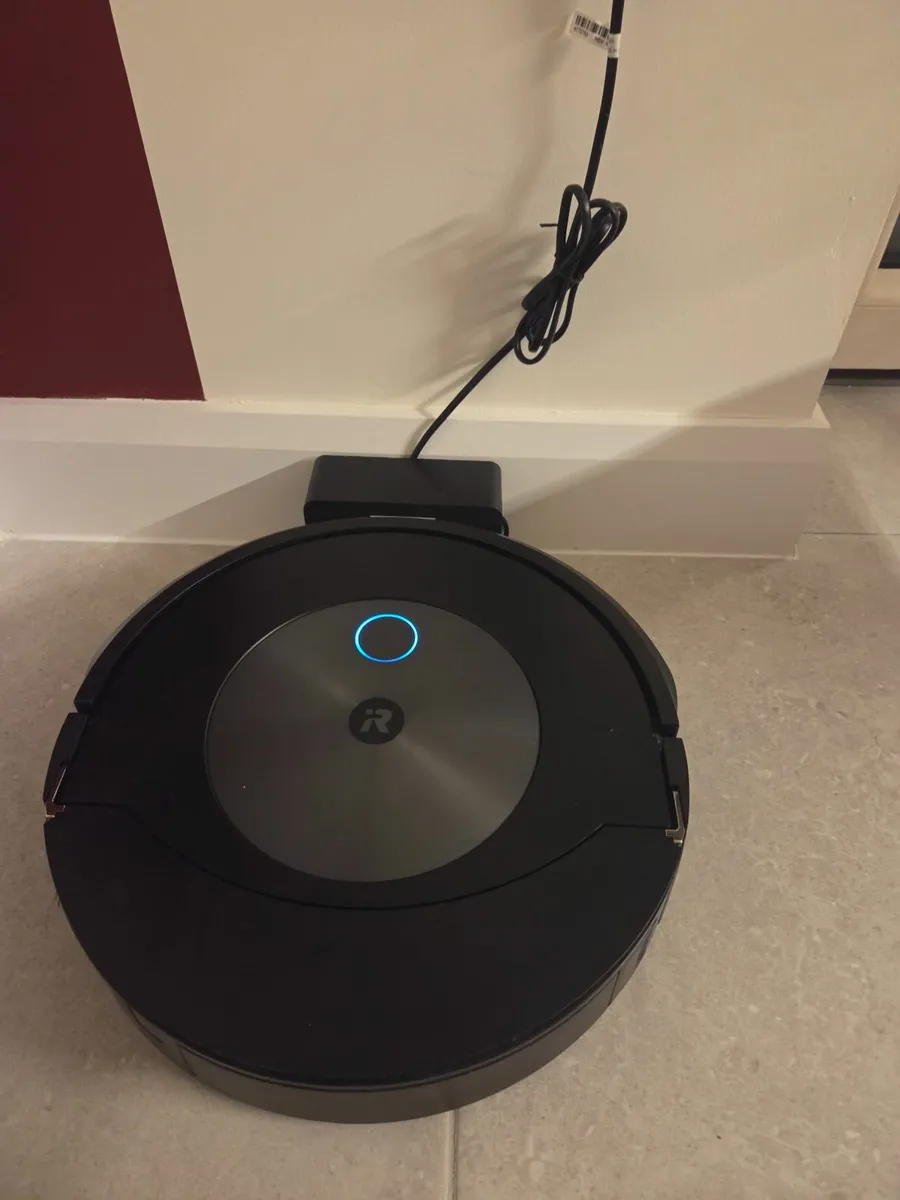 Irobot roomba vaccum + mop - Image 2
