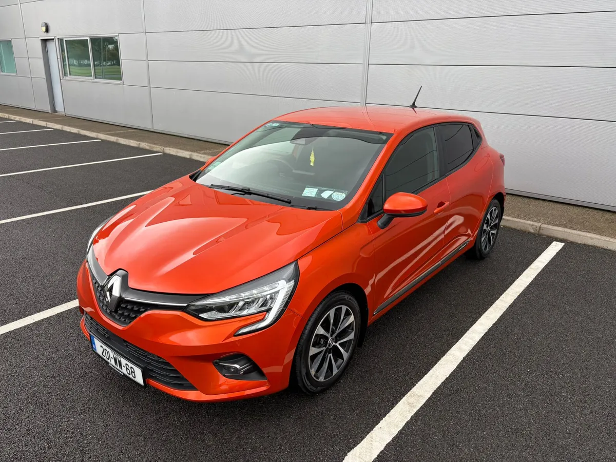 2020 Renault Clio Iconic - Image 2