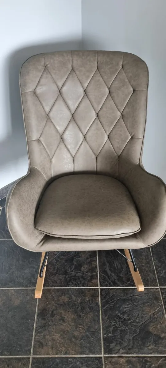 Rocking chair - Image 1