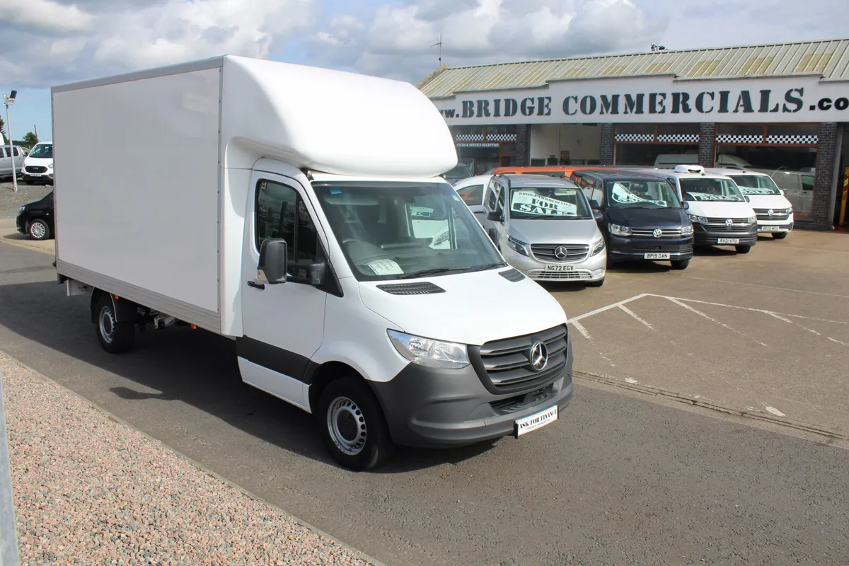 2023 Mercedes-Benz Sprinter 315 Luton Tail Lift - Image 1