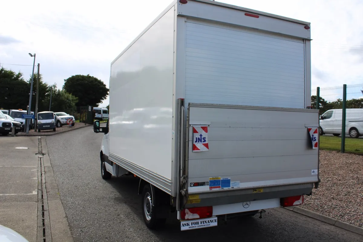 2023 Mercedes-Benz Sprinter 315 Luton Tail Lift - Image 2
