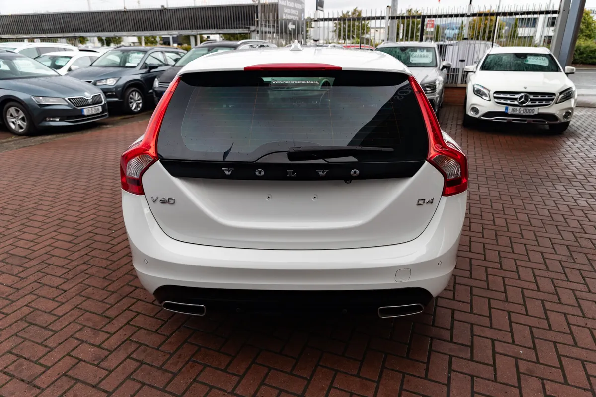 VOLVO V60 2.0D4 SE LUXURY DELUXE 5DR ESTATE AUTOMA - Image 4