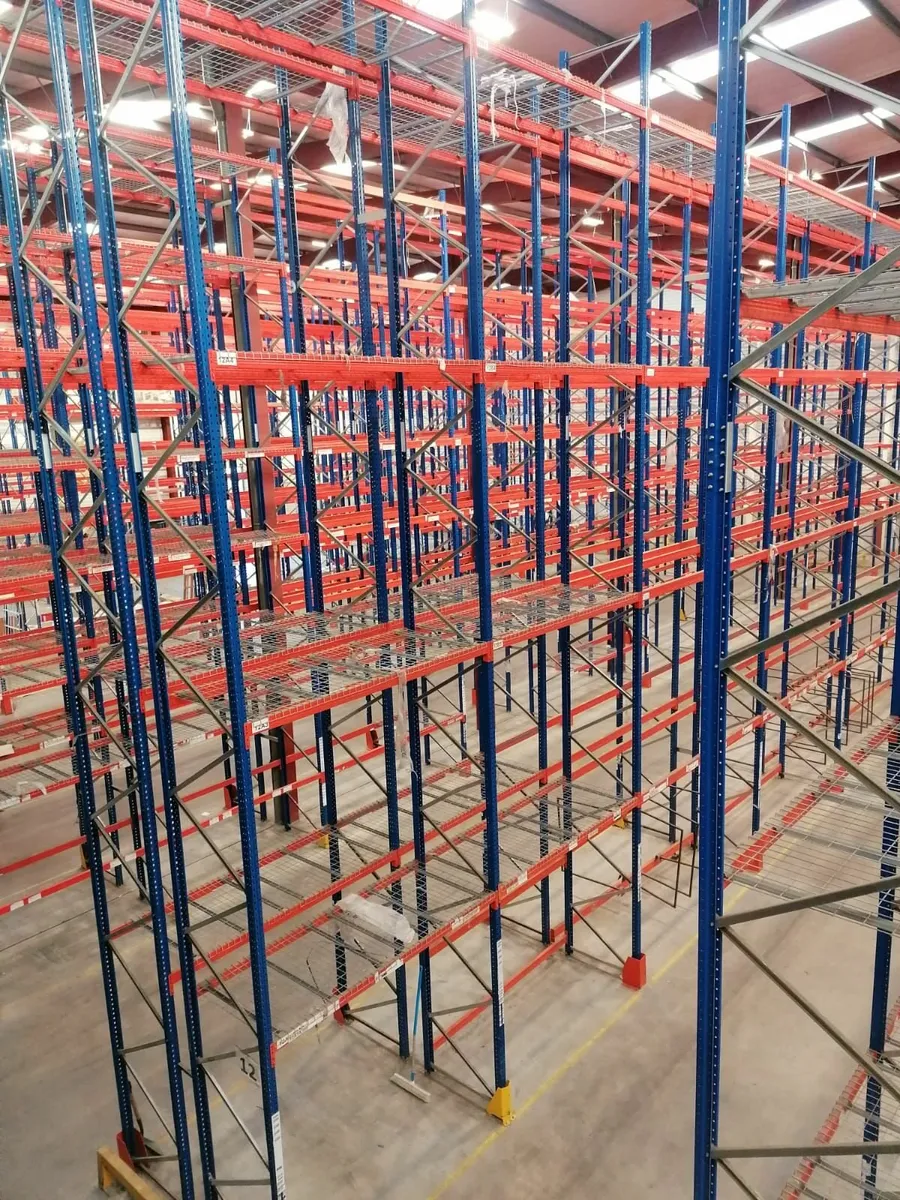 Large variety pallet racking - Image 4