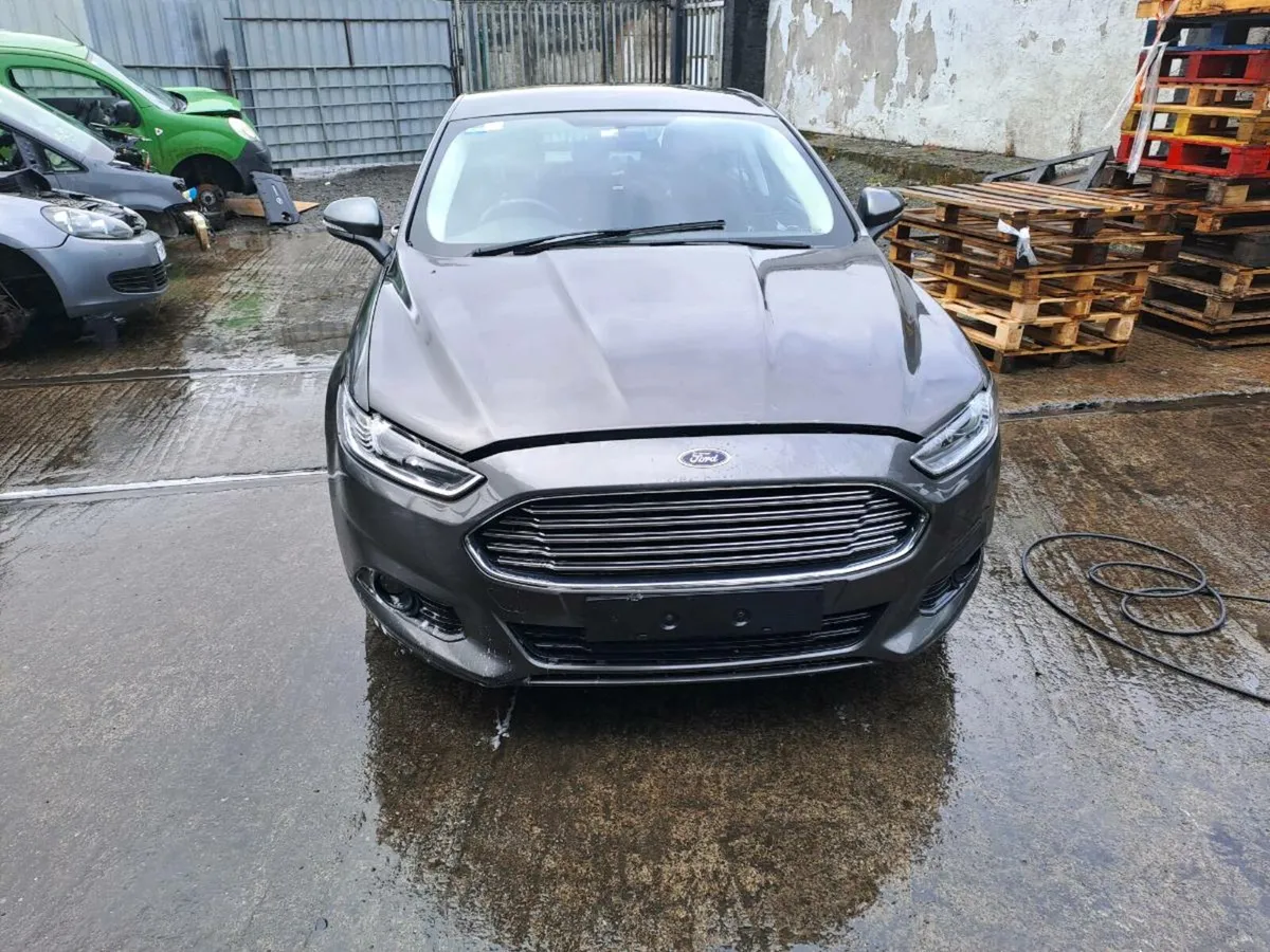 151 ford mondeo breaking for parts - Image 1