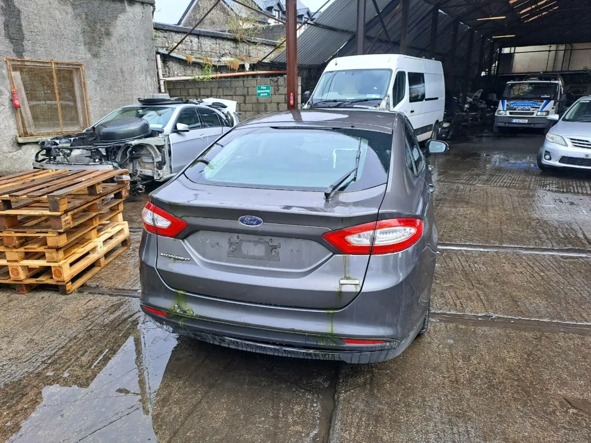 151 ford mondeo breaking for parts - Image 3