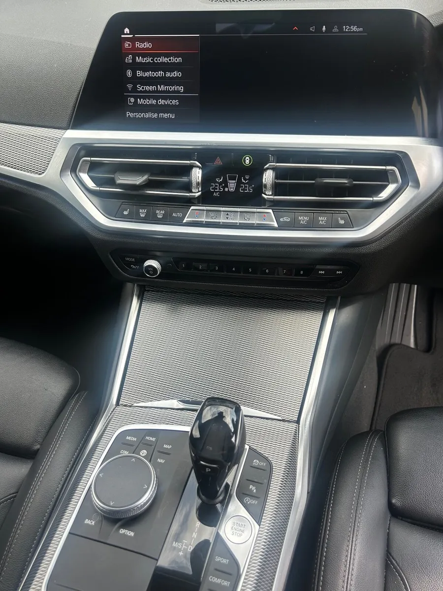 BMW 3-Series 2019 - Image 4