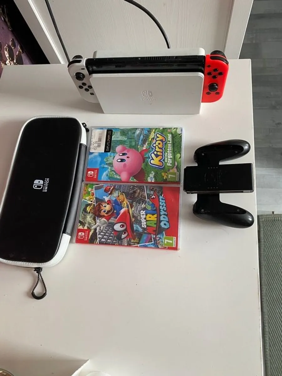 Nintendo Switch - Image 1