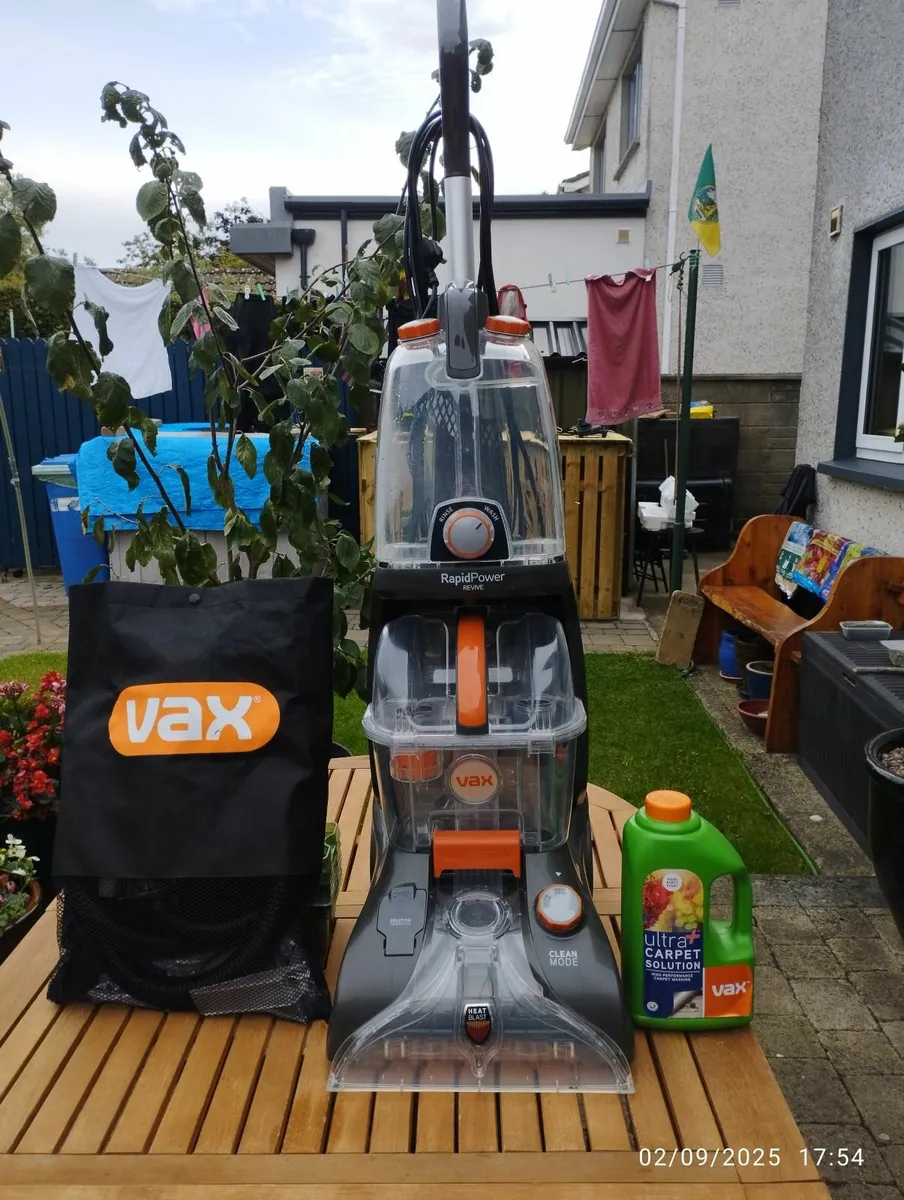 Vax Rapid Power Revive Upright  Carpet cleaner - Image 1
