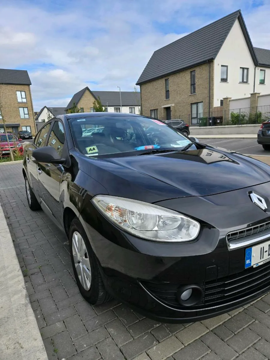 Renault Fluence 2011 - Image 2