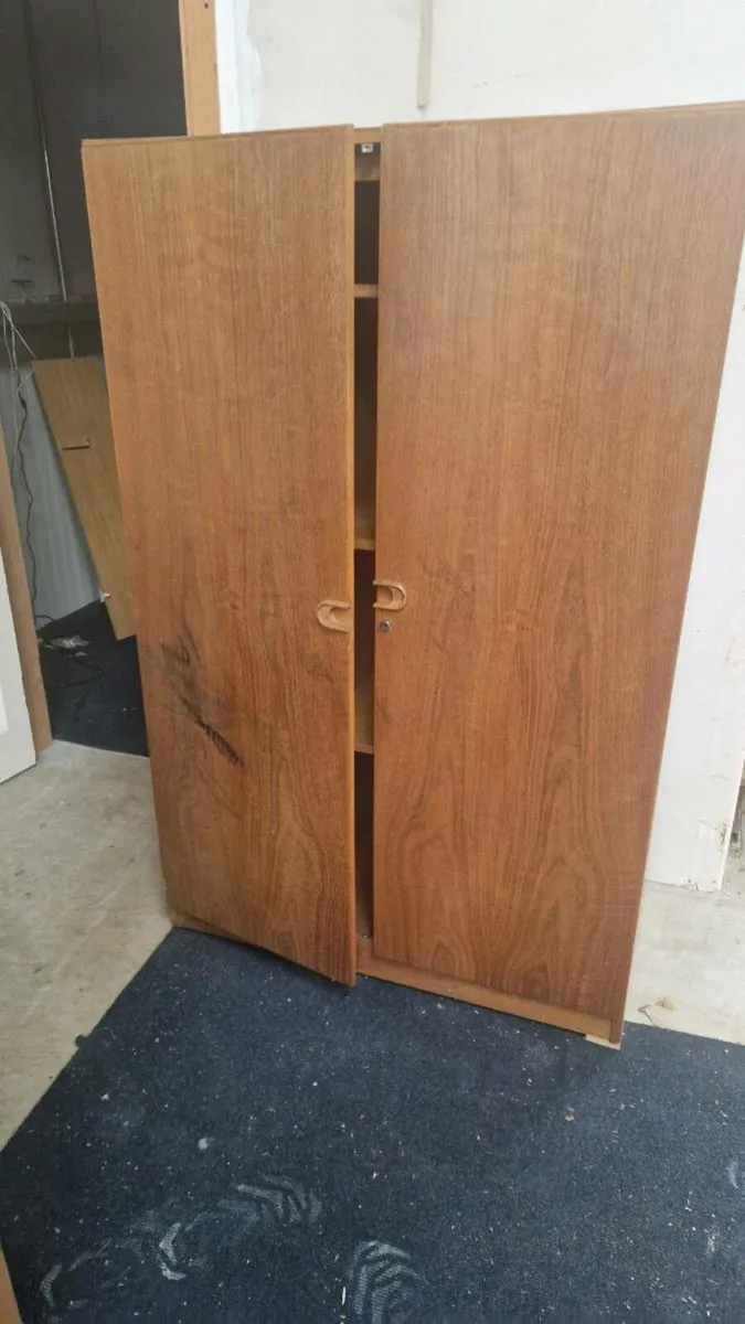 Retro Wardrobe - Image 1