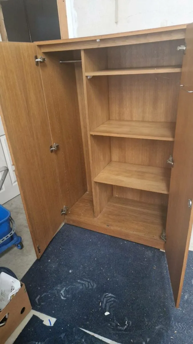 Retro Wardrobe - Image 3