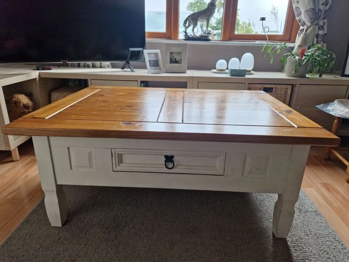 Coffee table / side table - Image 1