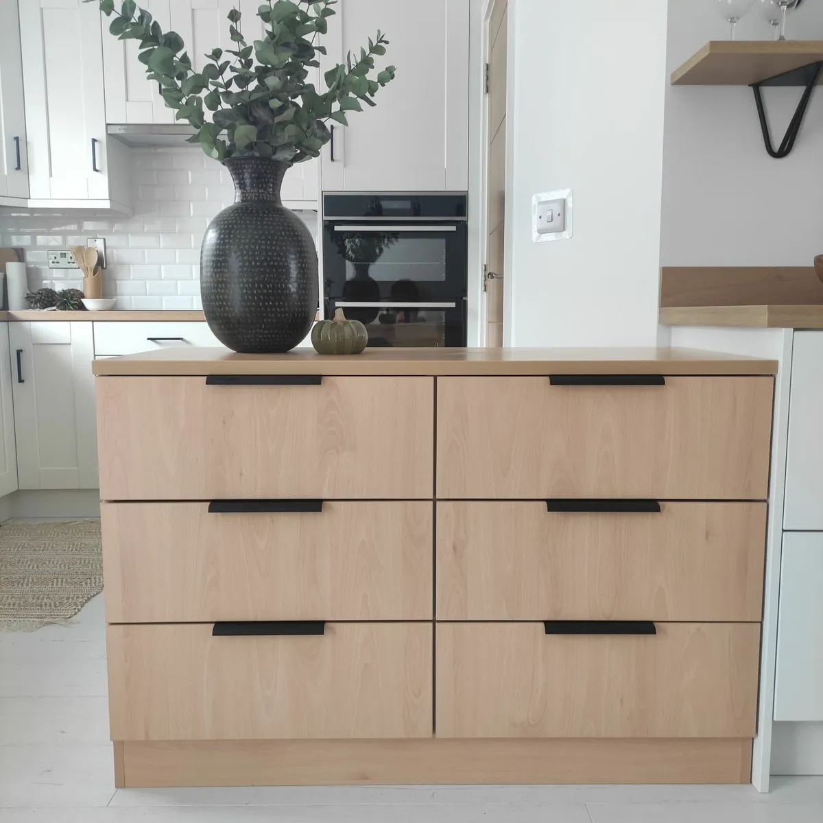 Chest of drawers - Image 1