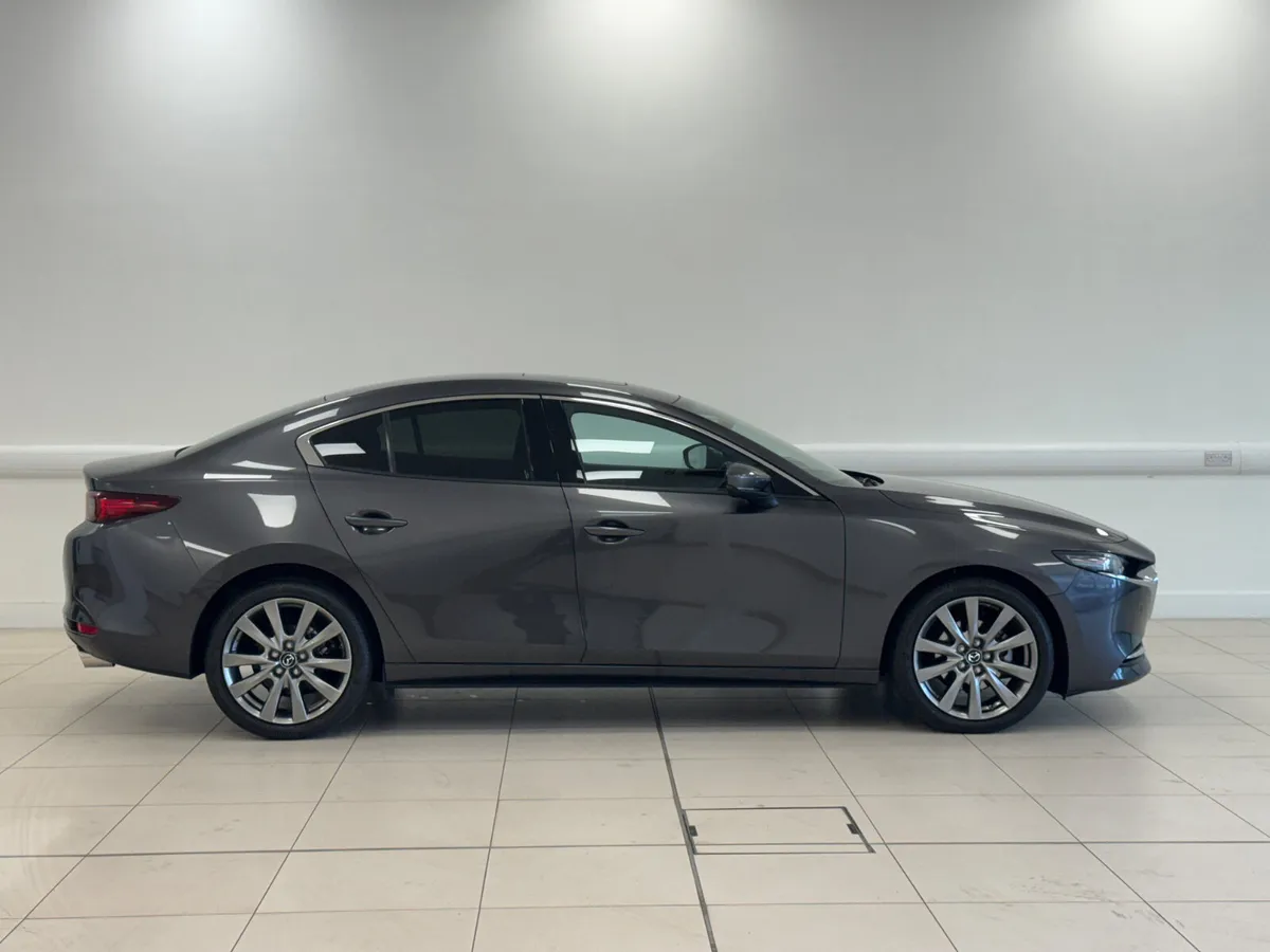 Mazda Mazda3 2025 - Image 3