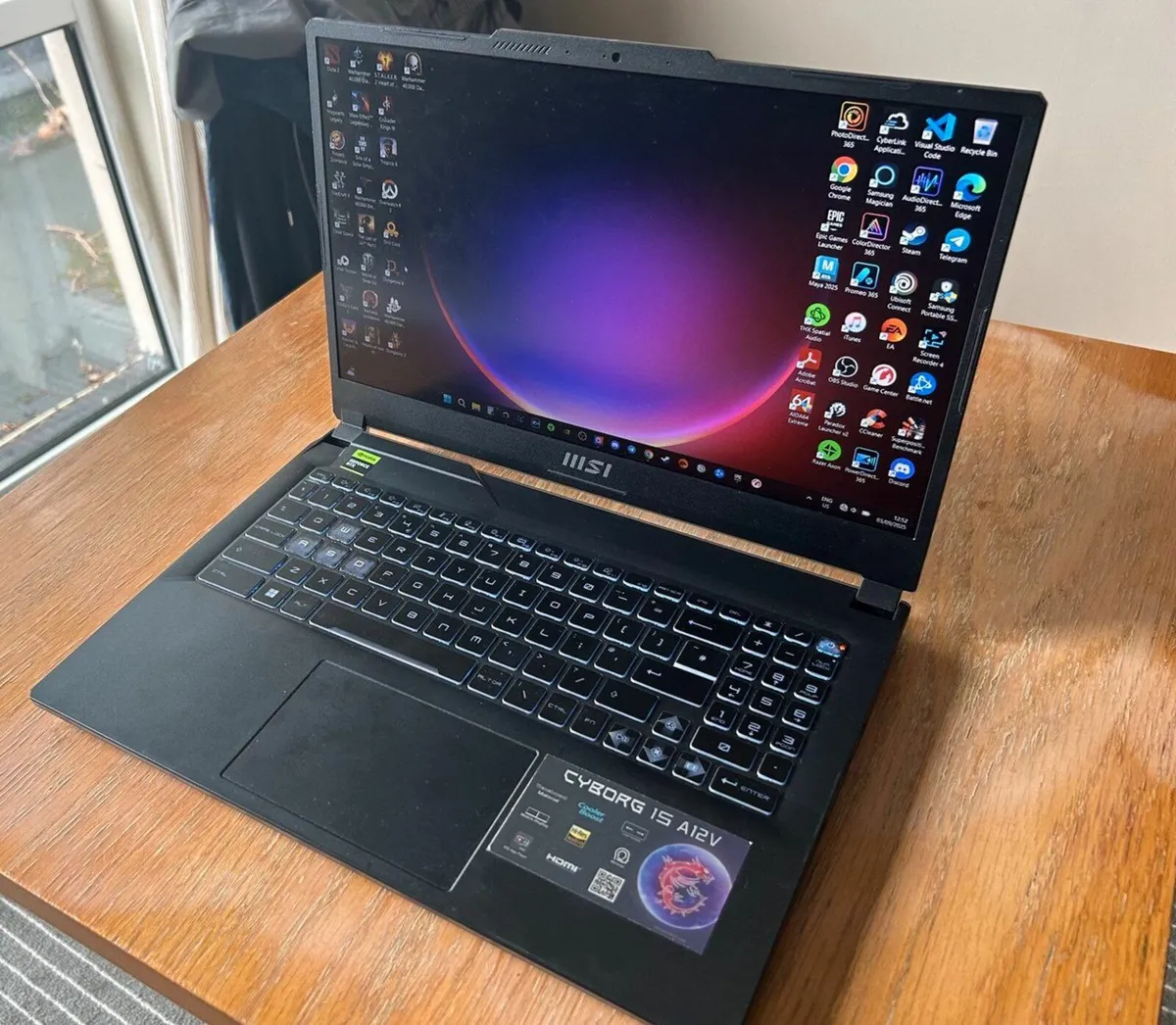 MSI cyborg 15 A12V - Image 1