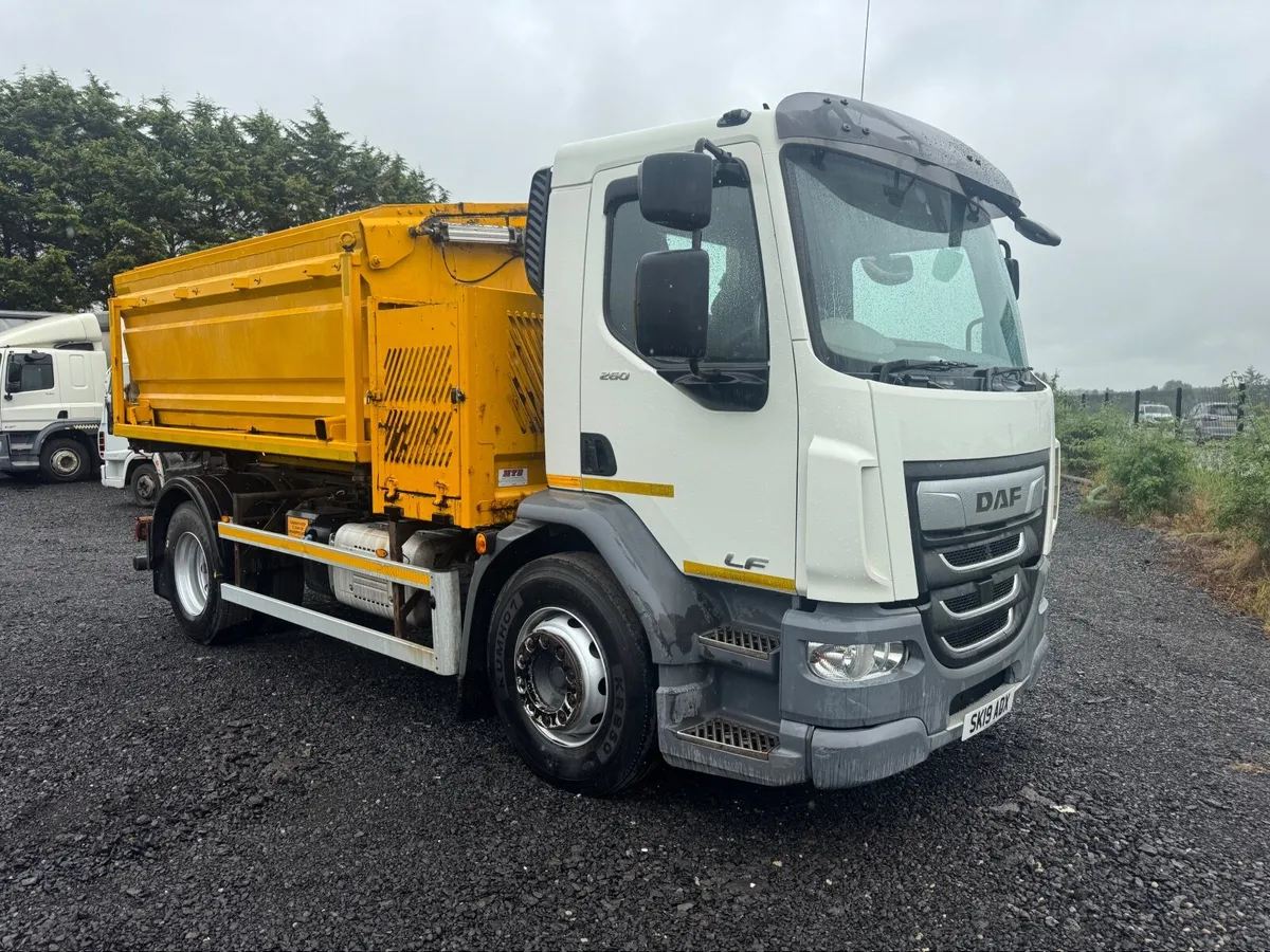 2019 Daf 18Ton TIPPING hotbox - Image 1