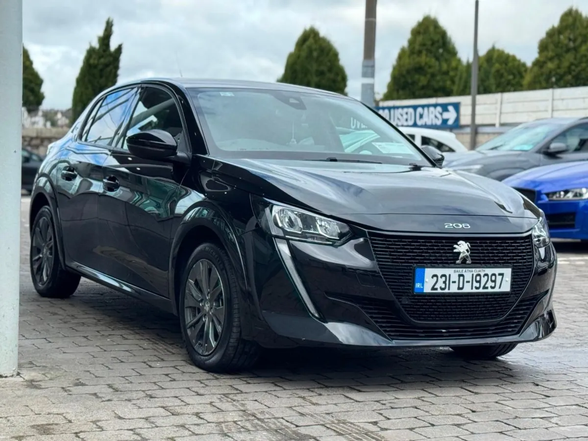 Peugeot 208 Electric 136bhp (50 Kwh) Allure Pack - Image 1