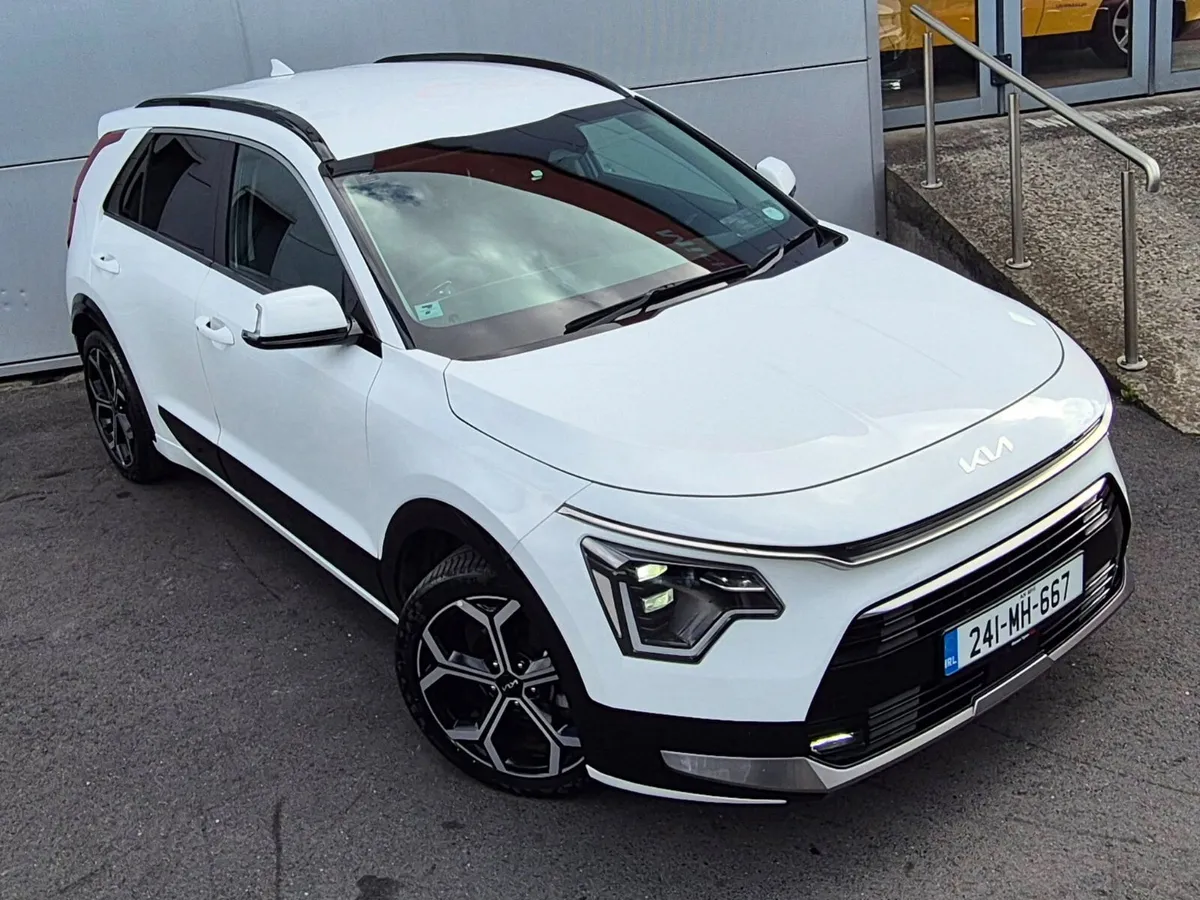 2024 Kia Niro HEV, 1/2 Leather, Camera, CarPlay - Image 4