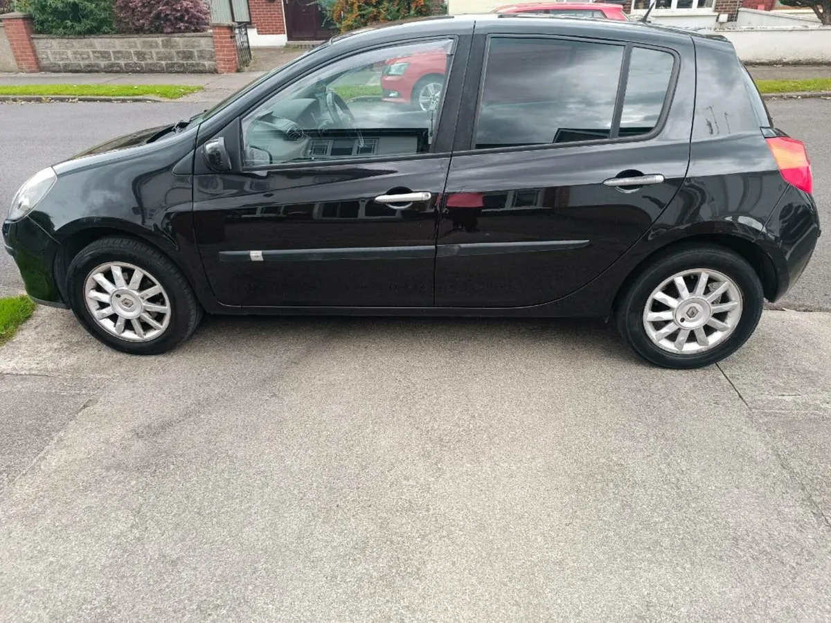 Renault Clio - Image 4