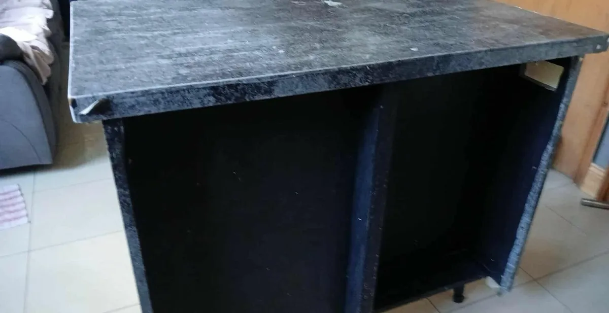 Kitchen Island - Image 2