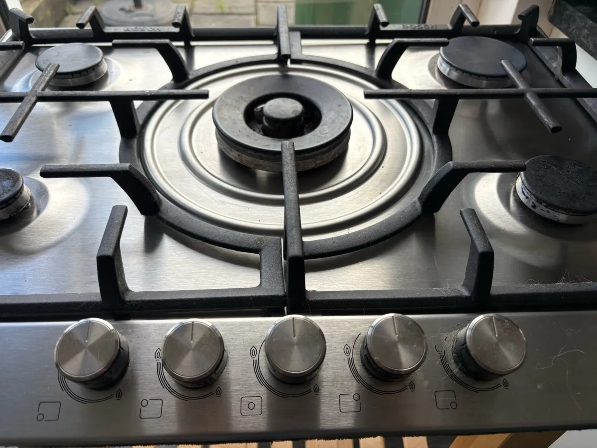 Bosch 5 Ring Gas Hob 70cm - Image 1