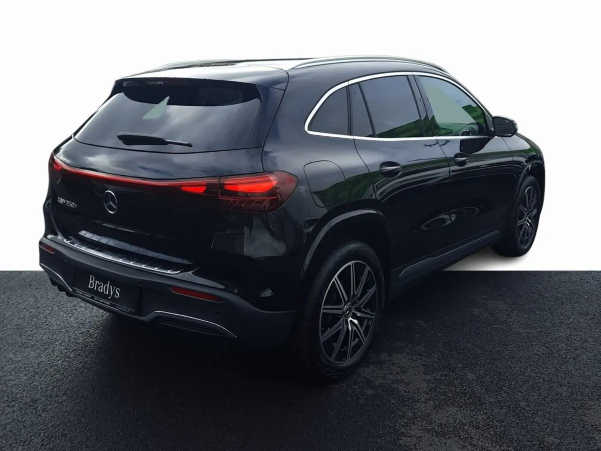 Mercedes-Benz EQA EQA 250  AMG Line - Image 3