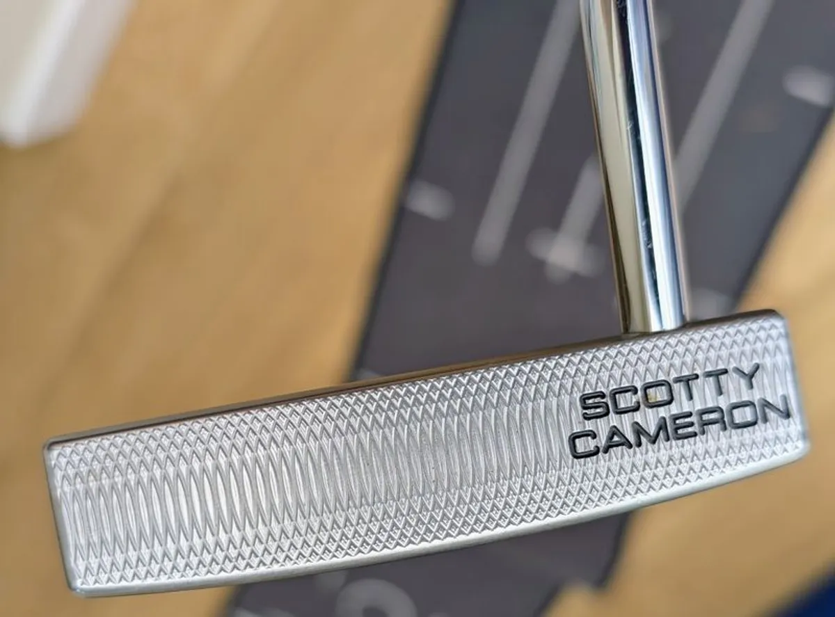 Scotty cameron select Fastback RH 34 in - Image 2