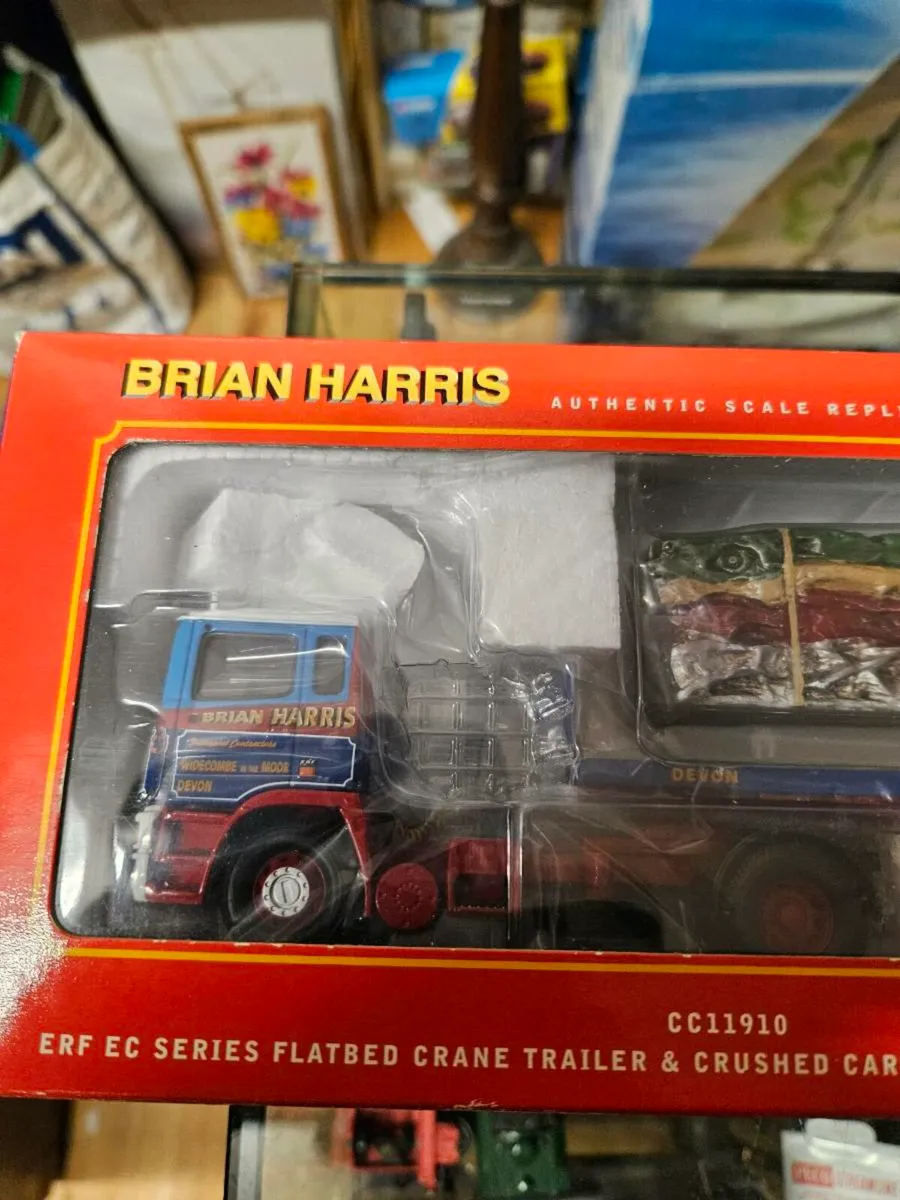 Corgi ERF Tractor Unit and Trailer with Crushed Lo - Image 3
