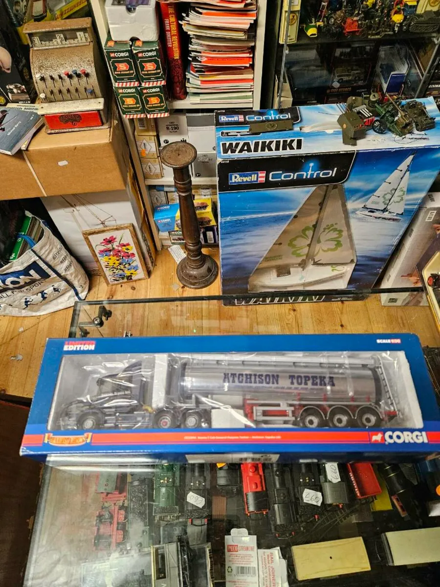 Corgi Scania T Cab with Tanker Trailer 1.50 - Image 1