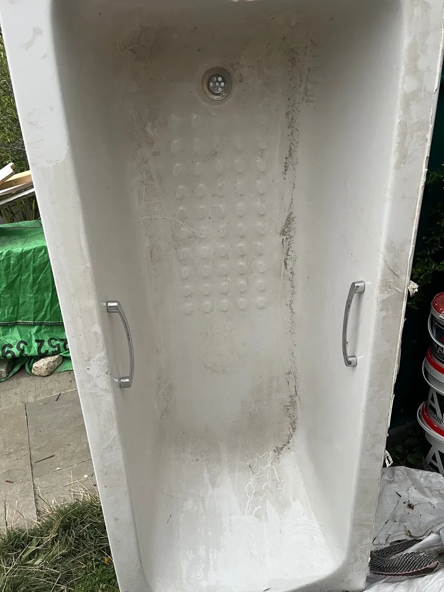 Bath Tub - Image 2