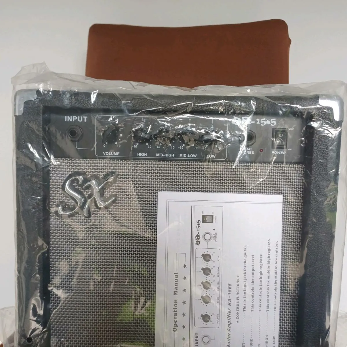 SX BA1565 15W Bass Guitar Amplifier - Image 4