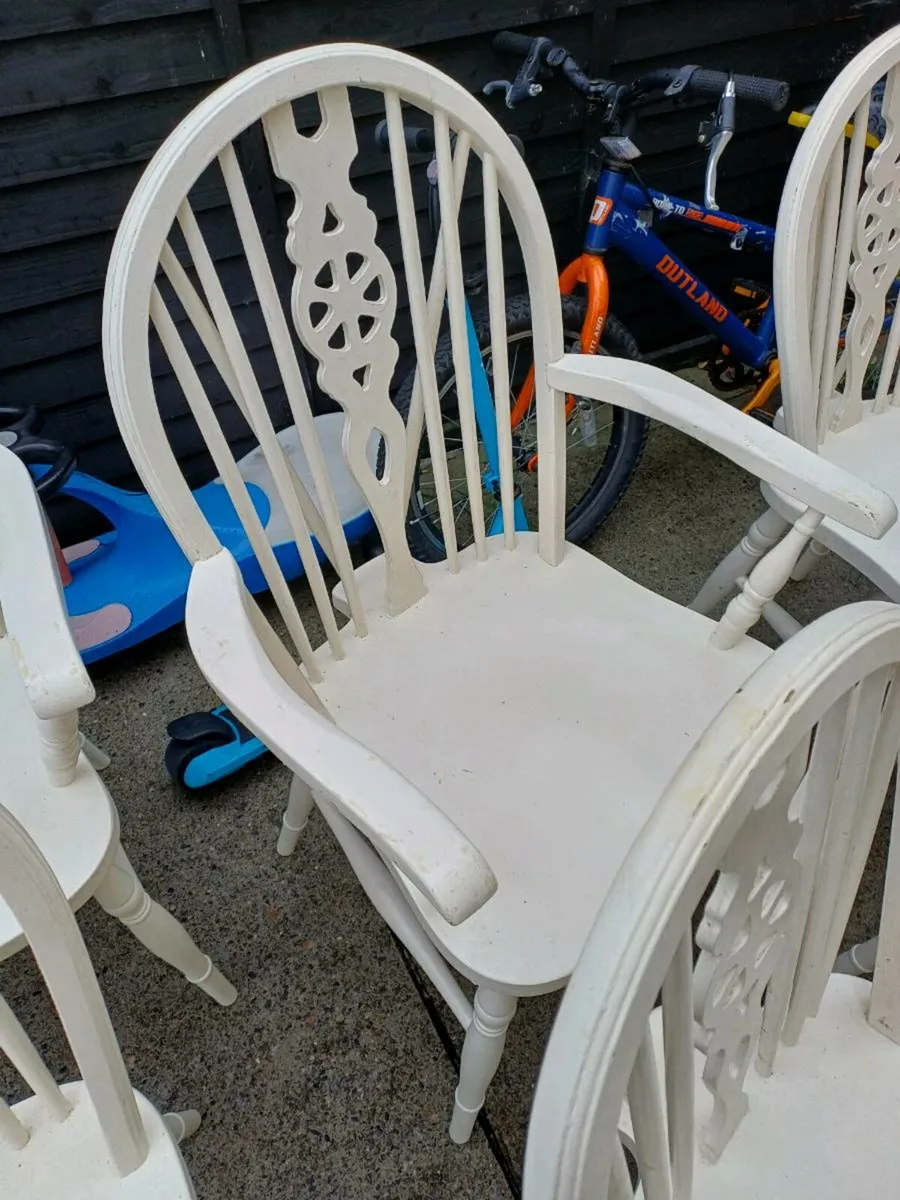 Antique Windsor Wheelback Dining/Kitchen Chairs - Image 4