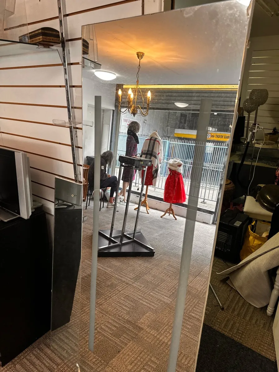 Mirror - Image 2