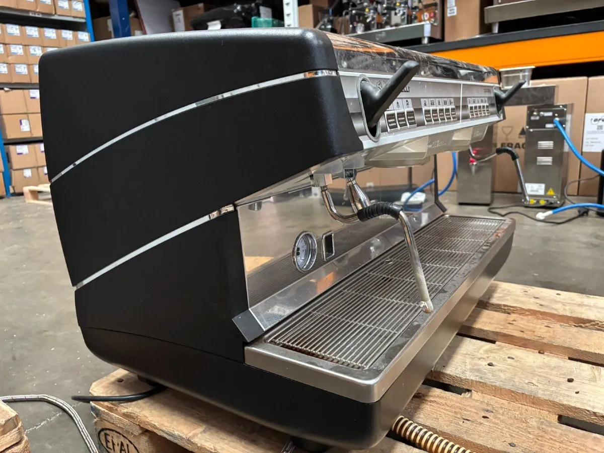 Nuova Simonelli Appia II 2 Group Espresso Machine - Image 1