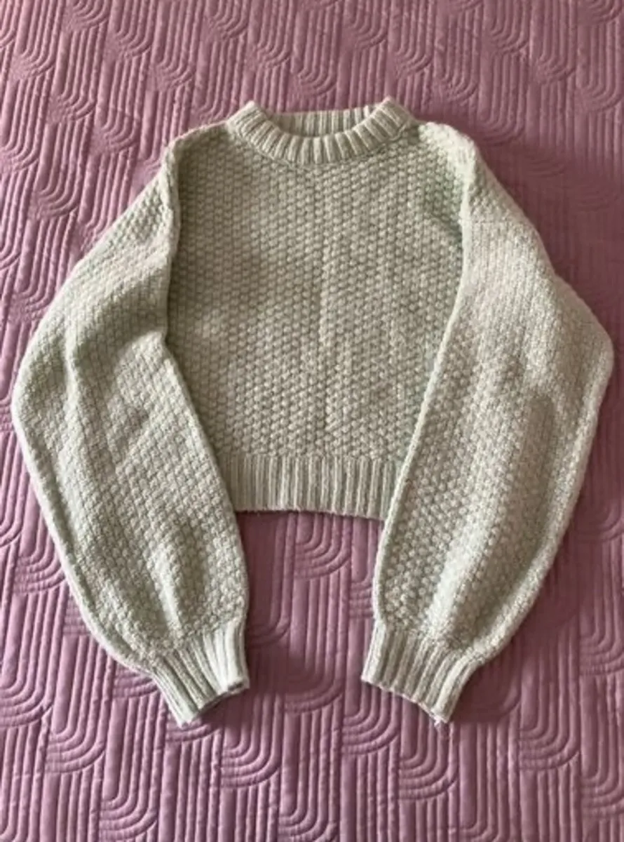 Stradavarious Jumper Size M - Image 1