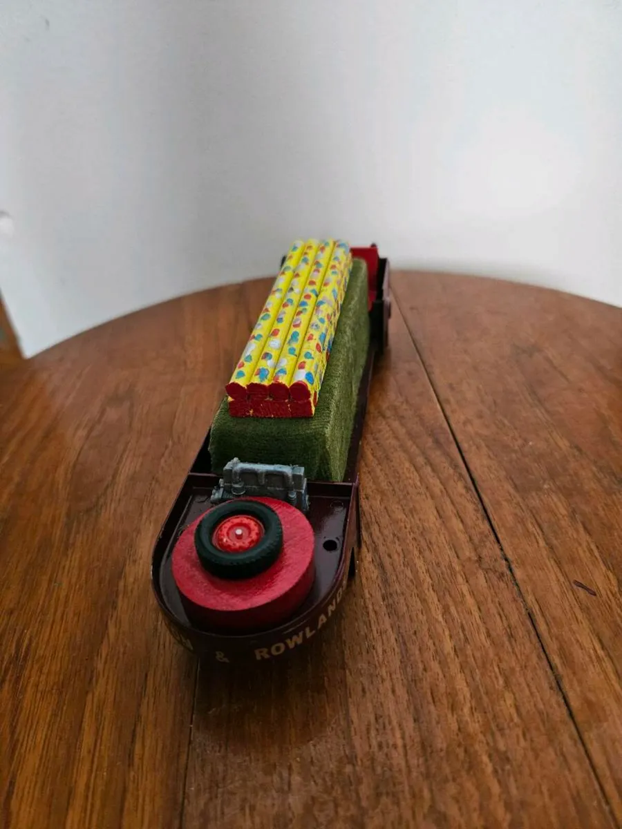 Corgi Circus Code3 Trailer - Image 4