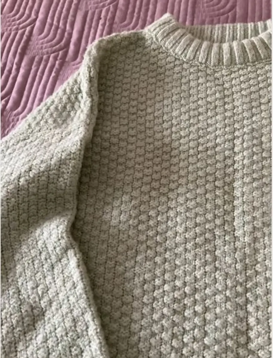 Stradavarious Jumper Size M - Image 3